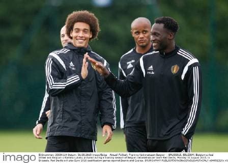 Aktuell Fußball, Training Nationalteam Belgien - BRUSSELS, BELGIUM: Belgium s Axel Witsel and Belgium s Romelu Lukaku pictured during a training session of Belgian national soccer team Red Devils, Monday 31 August 2015, in Brussels. Red Devils will play Euro 2016 qualification games against Bosnia and Cyprus. BRUNOxFAHY  x04691320x