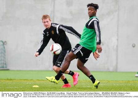 Aktuell Fußball, Training Nationalteam Belgien - BRUSSELS, BELGIUM: Belgium s Kevin De Bruyne and Belgium s Michy Batshuayi pictured during a training session of Belgian national soccer team Red Devils, Monday 31 August 2015, in Brussels. Red Devils will play Euro 2016 qualification games against Bosnia and Cyprus. BRUNOxFAHY  x04691331x
