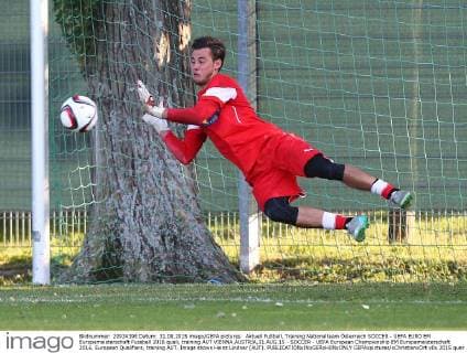Aktuell Fußball, Training Nationalteam Österreich SOCCER - UEFA EURO EM Europameisterschaft Fussball 2016 quali, training AUT VIENNA,AUSTRIA,31.AUG.15 - SOCCER - UEFA European Championship EM Europameisterschaft 2016, European Qualifiers, training AUT. Image shows Heinz Lindner (AUT). GEPAxpictures xChristianxOrt