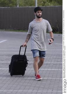 Arrival of Spain s players at Las Rozas. In this picture, Isco. xJUANxAGUADOx 