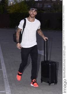 Arrival of Spain s players at Las Rozas. In this picture, Sergio Ramos. xJUANxAGUADOx 