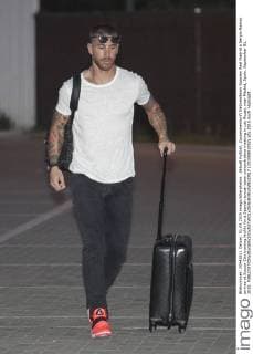 Aktuell Fußball, Zusammenkunft Nationalteam Spanien Real Madrid s Sergio Ramos arrives at Soccer City training facility for a Spanish soccer team concentration meeting in Las Rozas, near Madrid, Spain. September 01, 2015.  (20150901092)