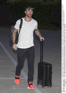 Aktuell Fußball, Zusammenkunft Nationalteam Spanien Real Madrid s Sergio Ramos arrives at Soccer City training facility for a Spanish soccer team concentration meeting in Las Rozas, near Madrid, Spain. September 01, 2015.  (20150901094)