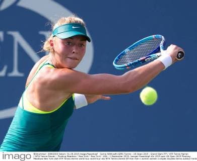 Carina Witthoeft (GER) Tennis - US Open 2015 - Grand Slam ITF ATP Tennis Herren WTA Tennis Damen - Flushing Meadows - New York - New York - USA - 1 September 2015. Juergen Hasenkopf