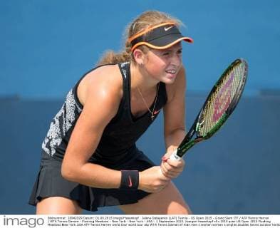 Jelena Ostapenko (LAT) Tennis - US Open 2015 - Grand Slam ITF ATP Tennis Herren WTA Tennis Damen - Flushing Meadows - New York - New York - USA - 1 September 2015. Juergen Hasenkopf