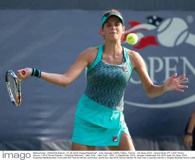 Julia Goerges (GER),Tattoo, Tennis - US Open 2015 - Grand Slam ITF ATP Tennis Herren WTA Tennis Damen - Flushing Meadows - New York - New York - USA - 1 September 2015. Juergen Hasenkopf
