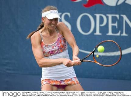 Mona Barthel (GER) Tennis - US Open 2015 - Grand Slam ITF ATP Tennis Herren WTA Tennis Damen - Flushing Meadows - New York - New York - USA - 1 September 2015. Juergen Hasenkopf