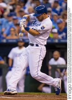 September 01, 2015: Ben Zobrist 18 of the Kansas City Royals connects with a pitch in the first inning during the MLB Baseball Herren USA game between the Detroit Tigers and the Kansas City Royals at Kauffman Stadium in Kansas City, MO. MLB 2015: Tigers vs Royals SEP 01 - ZUMAc04_