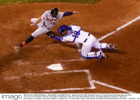 September 01, 2015: Salvador Perez 13 of the Kansas City Royals tags out Tyler Collins 18 of the Detroit Tigers at home plate in the fourth inning during the MLB Baseball Herren USA game between the Detroit Tigers and the Kansas City Royals at Kauffman Stadium in Kansas City, MO. MLB 2015: Tigers vs Royals SEP 01 - ZUMAc04_