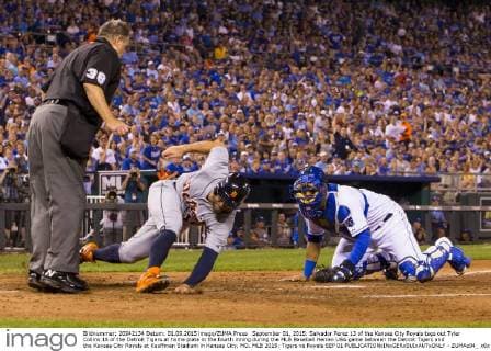 September 01, 2015: Salvador Perez 13 of the Kansas City Royals tags out Tyler Collins 18 of the Detroit Tigers at home plate in the fourth inning during the MLB Baseball Herren USA game between the Detroit Tigers and the Kansas City Royals at Kauffman Stadium in Kansas City, MO. MLB 2015: Tigers vs Royals SEP 01 - ZUMAc04_