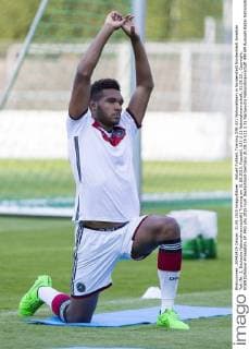 Aktuell Fußball, Training DFB U21 Nationalteam in Norderstedt Norderstedt Jonathan Tah (Nr. 3, Deutsche Nationalmannschaft) Training am 31.08.2015, Fussball, U21 U 21 Nationalmannschaft, 31.08.15 , Copyright: KOENIG Eibner-Pressefoto EP_FKG