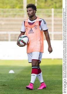 Aktuell Fußball, Training DFB U21 Nationalteam in Norderstedt Norderstedt Serge Gnabry (Nr. 22, Deutsche Nationalmannschaft) Training am 31.08.2015, Fussball, U21 U 21 Nationalmannschaft, 31.08.15 , Copyright: KOENIG Eibner-Pressefoto EP_FKG