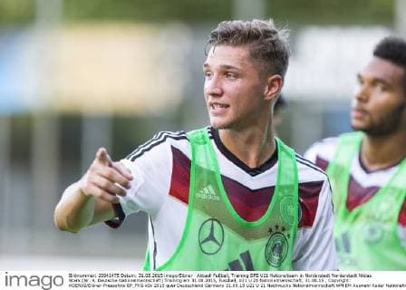 Aktuell Fußball, Training DFB U21 Nationalteam in Norderstedt Norderstedt Niklas Stark (Nr. 4, Deutsche Nationalmannschaft) Training am 31.08.2015, Fussball, U21 U 21 Nationalmannschaft, 31.08.15 , Copyright: KOENIG Eibner-Pressefoto EP_FKG