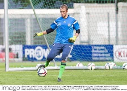 Aktuell Fußball, Training DFB U21 Nationalteam in Norderstedt Norderstedt Torhueter Marvin Schwaebe (Nr. 1, Deutsche Nationalmannschaft) Training am 31.08.2015, Fussball, U21 U 21 Nationalmannschaft, 31.08.15 , Copyright: KOENIG Eibner-Pressefoto EP_FKG
