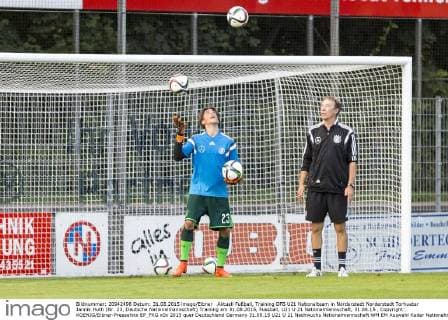 Aktuell Fußball, Training DFB U21 Nationalteam in Norderstedt Norderstedt Torhueter Jannik Huth (Nr. 23, Deutsche Nationalmannschaft) Training am 31.08.2015, Fussball, U21 U 21 Nationalmannschaft, 31.08.15 , Copyright: KOENIG Eibner-Pressefoto EP_FKG