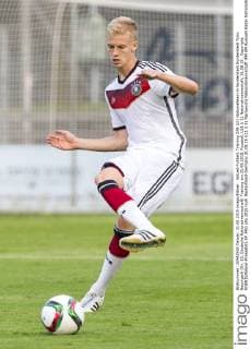 Aktuell Fußball, Training DFB U21 Nationalteam in Norderstedt Norderstedt Timo Baumgartl (Nr. 13, Deutsche Nationalmannschaft) Training am 31.08.2015, Fussball, U21 U 21 Nationalmannschaft, 31.08.15 , Copyright: KOENIG Eibner-Pressefoto EP_FKG