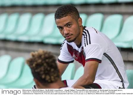 Aktuell Fußball, Training DFB U21 Nationalteam in Norderstedt Norderstedt Jeremy Toljan (Nr. 5, Deutsche Nationalmannschaft) Training am 31.08.2015, Fussball, U21 U 21 Nationalmannschaft, 31.08.15 , Copyright: KOENIG Eibner-Pressefoto EP_FKG