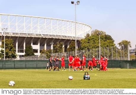 Aktuell Fußball, Training Nationalteam Österreich Wien 01.09.2015, Ernst Happel Stadion, Wien, AUT, UEFA EURO EM Europameisterschaft Fussball 2016 Qualifikation, Oesterreich vs Moldawien, Gruppe G, Training Oesterreich, im Bild die Mannschaft von Oesterreich during a training session of Team Austria (AUT) in front of the UEFA European Championship EM Europameisterschaft Qualifier Match between Austria (AUT) and Moldova (MDA) at the Ernst Happel Stadion, Vienna, Austria on 2015 09 01. EX_PUC