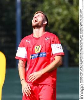 Aktuell Fußball, Training Nationalteam Österreich Wien 01.09.2015, Ernst Happel Stadion, Wien, AUT, UEFA EURO EM Europameisterschaft Fussball 2016 Qualifikation, Oesterreich vs Moldawien, Gruppe G, Training Oesterreich, im Bild Jakob Jantscher (AUT) during a training session of Team Austria (AUT) in front of the UEFA European Championship EM Europameisterschaft Qualifier Match between Austria (AUT) and Moldova (MDA) at the Ernst Happel Stadion, Vienna, Austria on 2015 09 01. EX_PUC