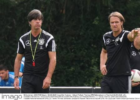 Aktuell Fußball, Training DFB Nationalteam in Frankfurt 02.09.2015, xjfx, Fussball International, Deutsche Fussball Nationalmannschaft DFB Training und Pressekonferenz, v.l. Trainer Joachim JOGI Loew (Deutsche Fussball Nationalmannschaft DFB),Co Trainer Thomas Schneider (Deutsche Fussball Nationalmannschaft DFB)