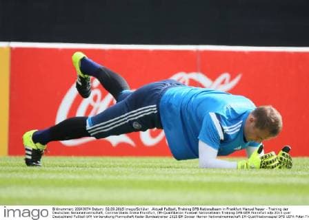 Aktuell Fußball, Training DFB Nationalteam in Frankfurt Manuel Neuer - Training der Deutschen Nationalmannschaft, Commerzbank Arena Frankfurt, EM-Qualifikation