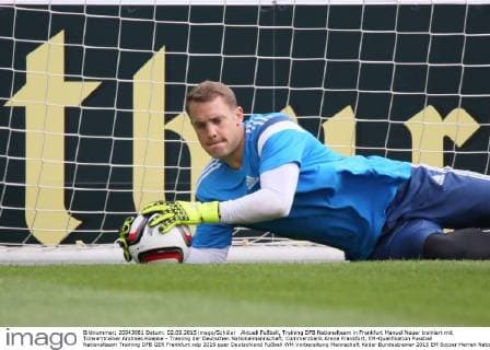 Aktuell Fußball, Training DFB Nationalteam in Frankfurt Manuel Neuer trainiert mit Torwarttrainer Andreas Koepke - Training der Deutschen Nationalmannschaft, Commerzbank Arena Frankfurt, EM-Qualifikation