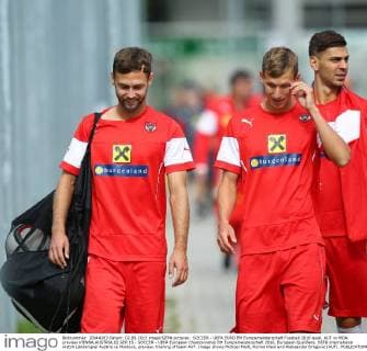 SOCCER - UEFA EURO EM Europameisterschaft Fussball 2016 quali, AUT vs MDA, preview VIENNA,AUSTRIA,02.SEP.15 - SOCCER - UEFA European Championship EM Europameisterschaft 2016, European Qualifiers, OEFB international match Länderspiel Austria vs Moldova, preview, training of team AUT. Image shows Michael Madl, Florian Klein and Aleksandar Dragovic (AUT). GEPAxpictures xChristianxOrt