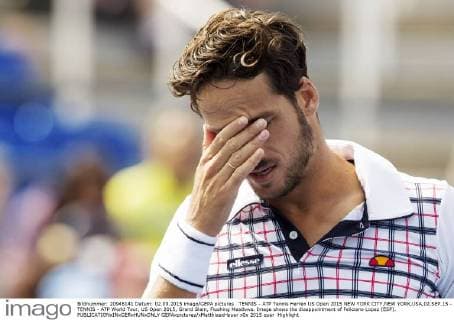 TENNIS - ATP Tennis Herren US Open 2015 NEW YORK CITY,NEW YORK,USA,02.SEP.15 - TENNIS - ATP World Tour, US Open 2015, Grand Slam, Flushing Meadows. Image shows the disappointment of Feliciano Lopez (ESP). GEPAxpictures xMatthiasxHauer