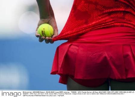 TENNIS - WTA Tennis Damen US Open 2015 NEW YORK CITY,NEW YORK,USA,02.SEP.15 - TENNIS - WTA Tour, US Open 2015, Grand Slam, Flushing Meadows. Image shows a skirt and a tennis ball. GEPAxpictures xMatthiasxHauer