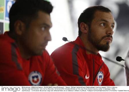 Soccer, Chilean national team Nationalteam training session. Chile s players Marcelo Diaz and Gonzalo Jara during the press conference PK Pressekonferenz at the Juan Pinto Duran training center in Santiago, Chile. 01 09 2015 - Conferencia de prensa luego del entrenamiento de la Seleccion Chilena 01 09 15. 