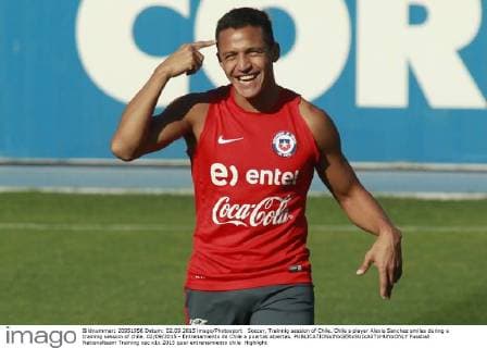 Soccer, Trainnig session of Chile. Chile s player Alexis Sanchez smiles during a trainnig session of chile. 02 09 2015 - Entrenamiento de Chile a puertas abiertas. 