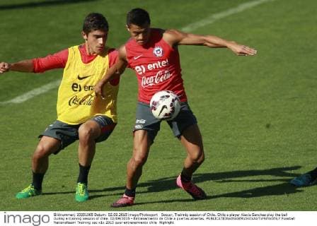 Soccer, Trainnig session of Chile. Chile s player Alexis Sanchez play the ball during a trainnig session of chile. 02 09 2015 - Entrenamiento de Chile a puertas abiertas. 