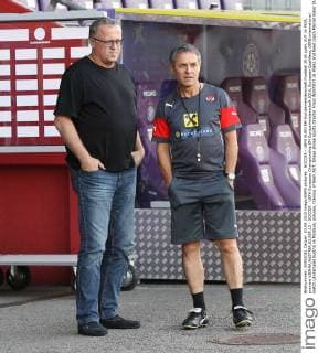 SOCCER - UEFA EURO EM Europameisterschaft Fussball 2016 quali, AUT vs MDA, preview VIENNA,AUSTRIA,03.SEP.15 - SOCCER - UEFA European Championship EM Europameisterschaft 2016, European Qualifiers, OEFB international match Länderspiel Austria vs Moldova, preview, training of team AUT. Image shows sports director Franz Wohlfahrt (A.Wien) and head coach Marcel Koller (AUT). GEPAxpictures xChristianxOrt