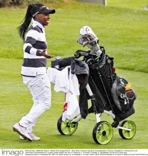 Köln Shary Reeves (deutsche Schauspielerin, Autorin, Moderatorin, Produzentin und ehemalige Fu?ballspielerin) mit Golf-Caddy Golfturnier der FC-Stiftung, 1. FC Koeln, Fussball, 1. Bundesliga, 04.09.2015 Copyright: Deutzmann Eibner-Pressefoto EP_CDN