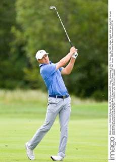 September 4, 2015; Norton, MA, USA; Jordan Spieth hits from the 10th fairway during the first round of the Deutsche Bank Championship at TPC Boston. PGA Golf Herren 2015: Deutsche Bank Championship SEP 04 - ZUMAc04_
