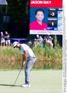 September 4, 2015; Norton, MA, USA; Jason Day putts at the 16th hole during the first round of the Deutsche Bank Championship at TPC Boston. PGA Golf Herren 2015: Deutsche Bank Championship SEP 04 - ZUMAc04_