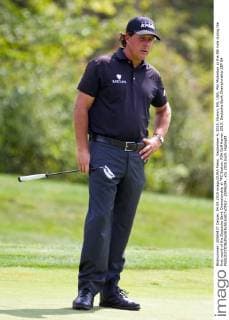 September 4, 2015; Norton, MA, USA; Phil Mickelson at the 8th hole during the first round of the Deutsche Bank Championship at TPC Boston. PGA Golf Herren 2015: Deutsche Bank Championship SEP 04 - ZUMAc04_