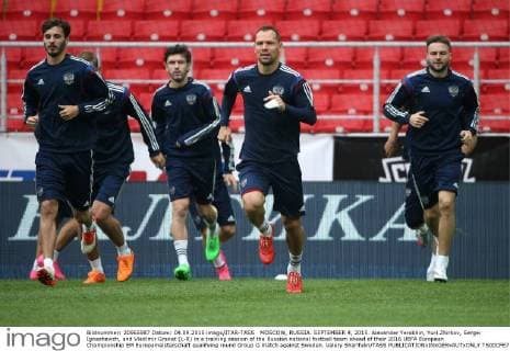 MOSCOW, RUSSIA. SEPTEMBER 4, 2015. Alexander Yerokhin, Yuri Zhirkov, Sergei Ignashevich, and Vladimir Granat (L-R) in a training session of the Russian national football team ahead of their 2016 UEFA European Championship EM Europameisterschaft qualifying round Group G match against Sweden. Valery Sharifulin TASS  TS00CFE7