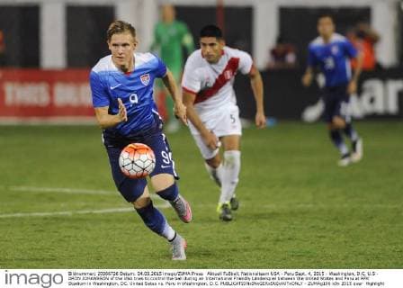 Aktuell Fußball, Nationalteam USA - Peru Sept. 4, 2015 - Washington, D.C, U.S - ARON JOHANSSON of the USA tries to control the ball during an International Friendly Länderspiel between the United States and Peru at RFK Stadium in Washington, DC. United Sates vs. Peru in Washington, D.C. - ZUMAg196