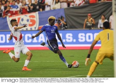 Aktuell Fußball, Nationalteam USA - Peru Sept. 4, 2015 - Washington, D.C, U.S - GYASI ZARDES of the USA shoots during an International Friendly Länderspiel between the United States and Peru at RFK Stadium in Washington, DC. United Sates vs. Peru in Washington, D.C. - ZUMAg196