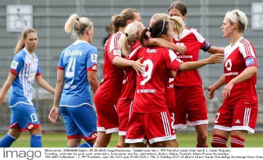 Spielerinnen des 1. FFC Frankfurt jubeln über das 0:1, Jubel, Torjubel, Torerfolg, celebrate the goal, goal, celebration, Jubel ueber das Tor, optimistisch, Action, Aktion, Fussball, Allianz Frauen-Bundesliga, TSG 1899 Hoffenheim - 1. FFC Frankfurt, xozx