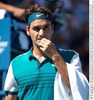 Roger Federer (SUI) schaut skeptisch, Tennis - US Open 2015 - Grand Slam ITF ATP Tennis Herren WTA Tennis Damen - Flushing Meadows - New York - New York - USA - 5 September 2015. Juergen Hasenkopf