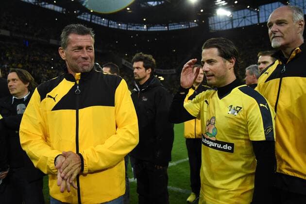 05.09.2015 Dortmund, Signal-Iduna-Stadion 1. Bundesliga Saison 2015 2016 Abschiedsspiel DEDE - 13 Jahre echte Liebe - BVB Michael Skibbe Coach des türkischen Fußballklubs Eskisehirspor, daneben Lars Ricken