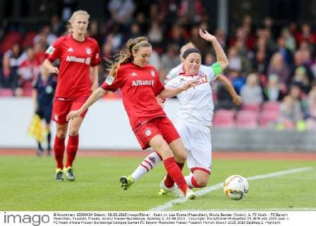 Koeln vl. Lisa Evans (Muenchen), Nicole Bender (Koeln), 1. FC Koeln - FC Bayern Muenchen, Fussball, Frauen, Allianz Frauen-Bundesliga, Spieltag 2, 06.09.2015 , Copyright: Horn Eibner-Pressefoto EP_BHN