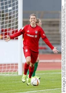 Koeln vl. Nora Holstad (Muenchen), Torjubel nach ihrem Tor zum 1:0 Fuehrungstreffer, 1. FC Koeln - FC Bayern Muenchen, Fussball, Frauen, Allianz Frauen-Bundesliga, Spieltag 2, 06.09.2015 , Copyright: Horn Eibner-Pressefoto EP_BHN