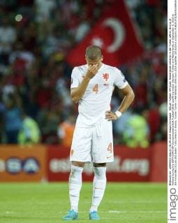 Aktuell Fußball, EM Quali, Niederlande verlieren in der Türkei Jeffrey Bruma of Holland during the UEFA EURO EM Europameisterschaft Fussball 2016 qualifying match between Turkey and Netherlands on September 6, 2015 at the Konya B& 252;y& 252;ksehir Torku Arena in Konya, Turkey Turkey v Netherlands UEFA Euro 2016 qualifier 2015 2016 xVIxxIVx 4287089
