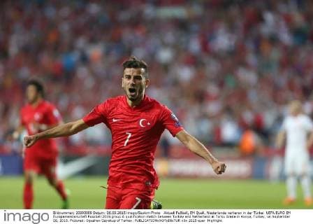Aktuell Fußball, EM Quali, Niederlande verlieren in der Türkei UEFA EURO EM Europameisterschaft Fussball 2016 group A qualification match between Turkey and Netherland at Torku Arena in Konya, Turkey, on September 06, 2015. Pictured: Oguzhan Ozyakup of Turkey. 
