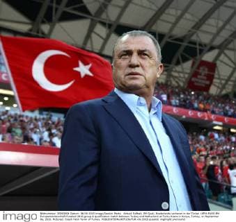 Aktuell Fußball, EM Quali, Niederlande verlieren in der Türkei UEFA EURO EM Europameisterschaft Fussball 2016 group A qualification match between Turkey and Netherland at Torku Arena in Konya, Turkey, on September 06, 2015. Pictured: Coach Fatih Terim of Turkey. 