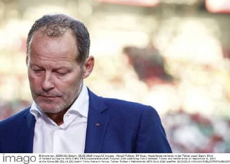Aktuell Fußball, EM Quali, Niederlande verlieren in der Türkei coach Danny Blind of Holland during the UEFA EURO EM Europameisterschaft Fussball 2016 qualifying match between Turkey and Netherlands on September 6, 2015 at the Konya B& 252;y& 252;ksehir Torku Arena in Konya, Turkey Turkey v Netherlands UEFA Euro 2016 qualifier 2015 2016 xVIxxIVx 4287434