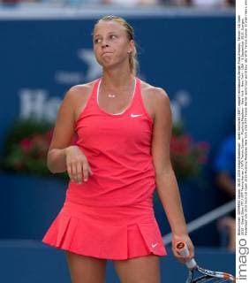 Anett Kontaveit (EST) reagiert enttaeuscht,Aerger,Frust,Emotion, Tennis - US Open 2015 - Grand Slam ITF ATP Tennis Herren WTA Tennis Damen - Flushing Meadows - New York - New York - USA - 6 September 2015. Juergen Hasenkopf